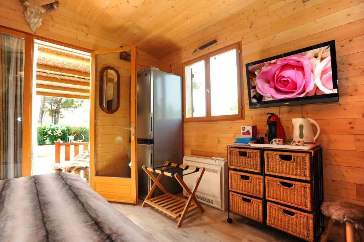 Chambre D'Hotes & Spa Mas Dels Esquirols Saint-Andre  Exterior photo